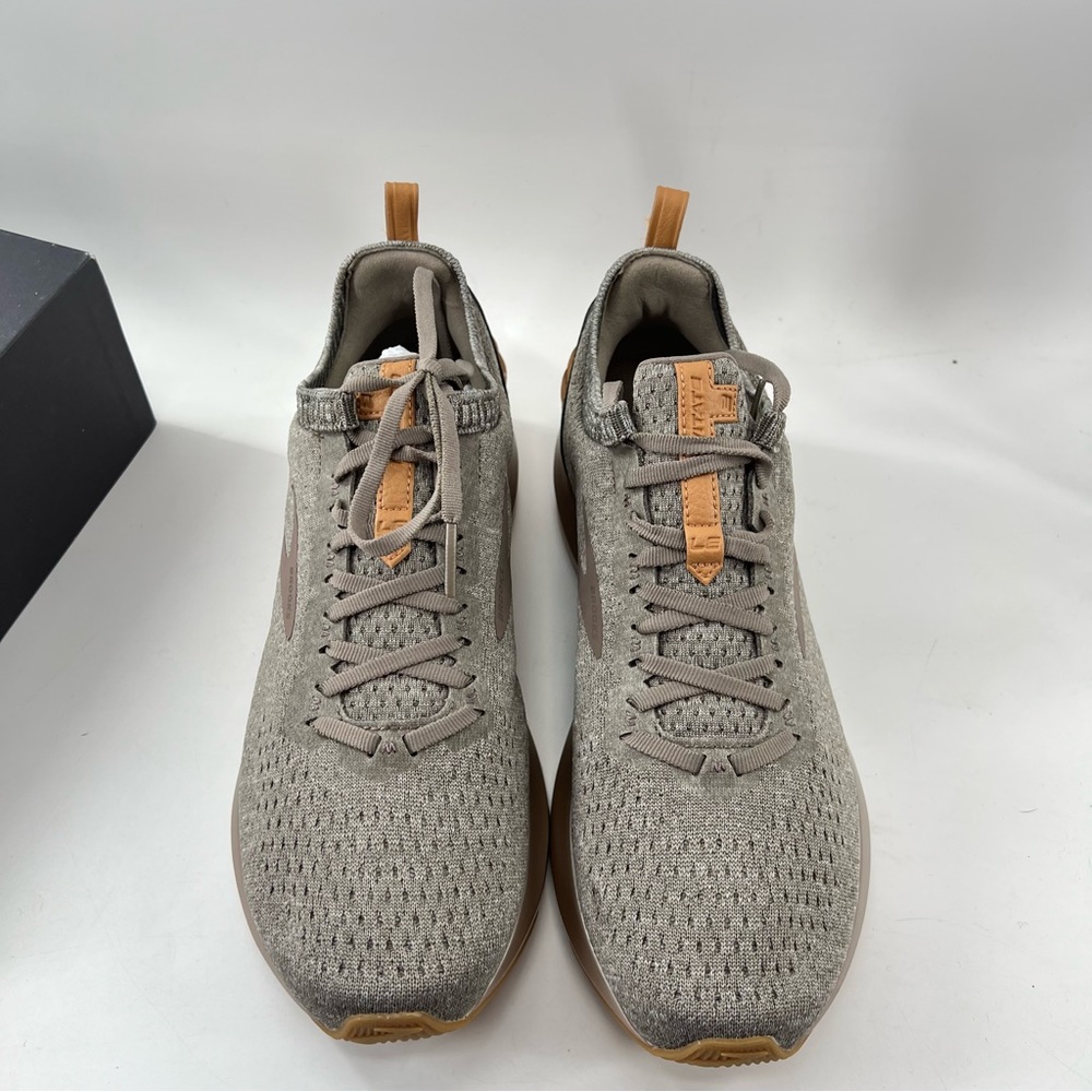 NWOT Brooks Levitate 2 Limited Edition Running Shoes Tan Beige Wood Men 9.5 - Picture 2 of 13